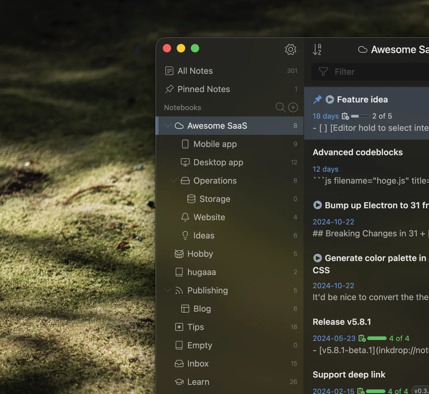 Notebooks with icons in the sidebar